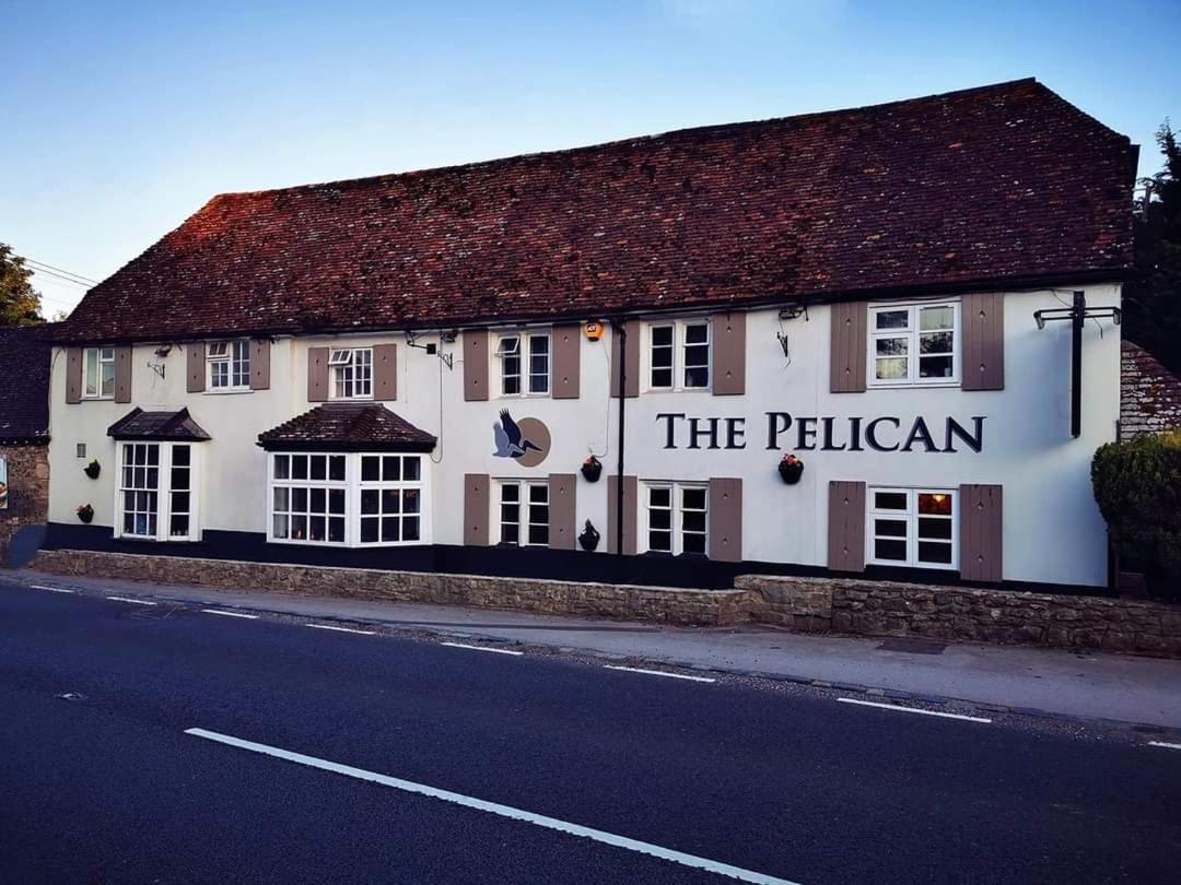 The Pelican Inn 스테이플퍼드 외부 사진