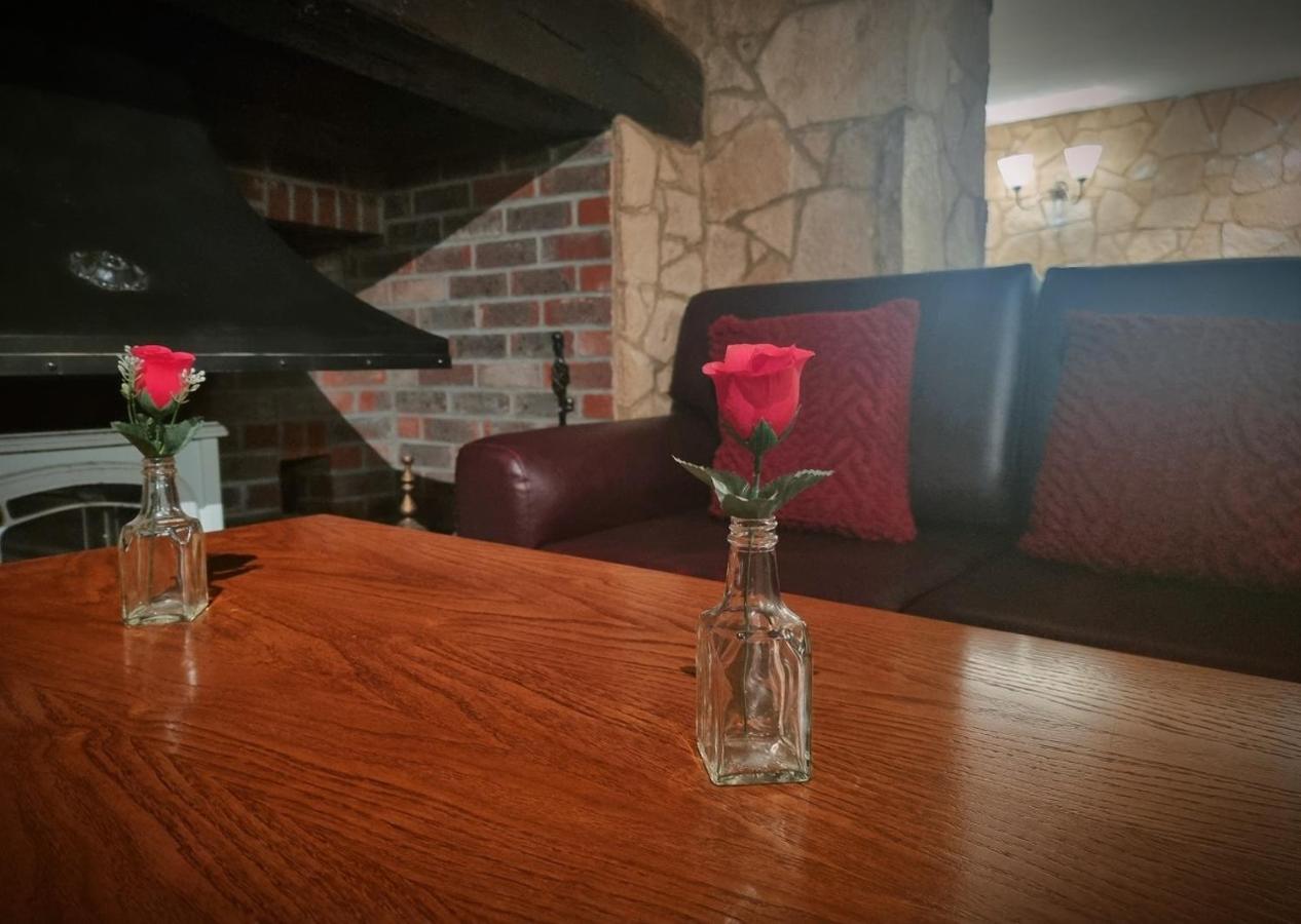 The Pelican Inn 스테이플퍼드 외부 사진